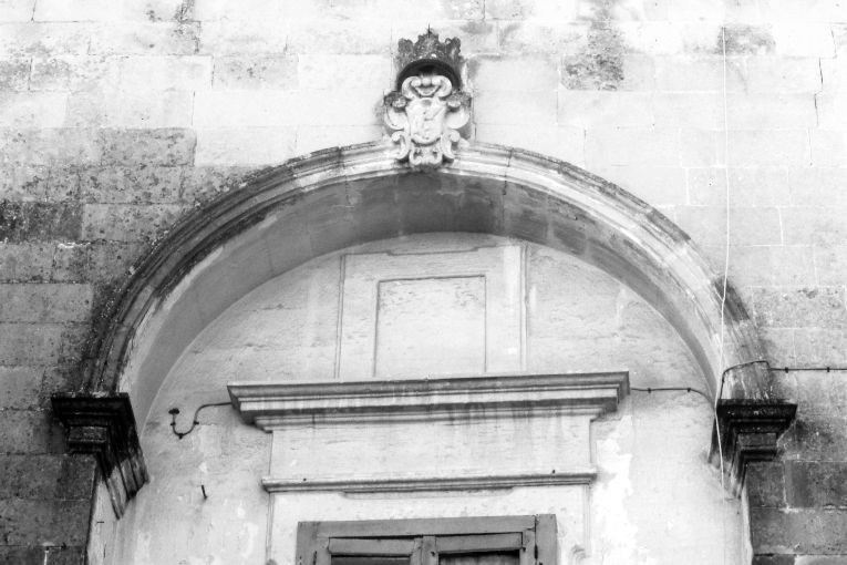 archivolto - ambito salentino (ultimo quarto sec. XVIII)