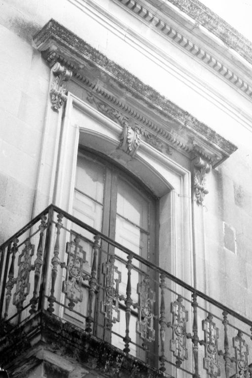 mostra di portafinestra, serie - ambito salentino (primo quarto sec. XX)