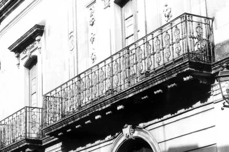 balcone - ambito salentino (primo quarto sec. XX)