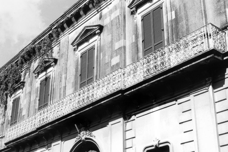 balcone - ambito salentino (ultimo quarto sec. XIX)