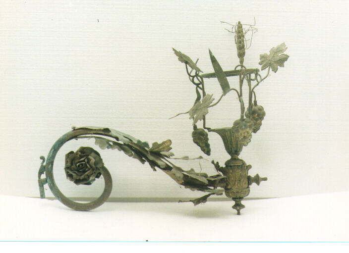 candeliere da parete - produzione Italia meridionale (ultimo quarto sec. XIX)