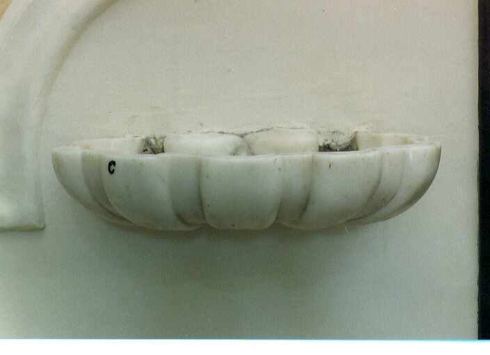 acquasantiera da parete - ambito Italia meridionale (sec. XVIII)