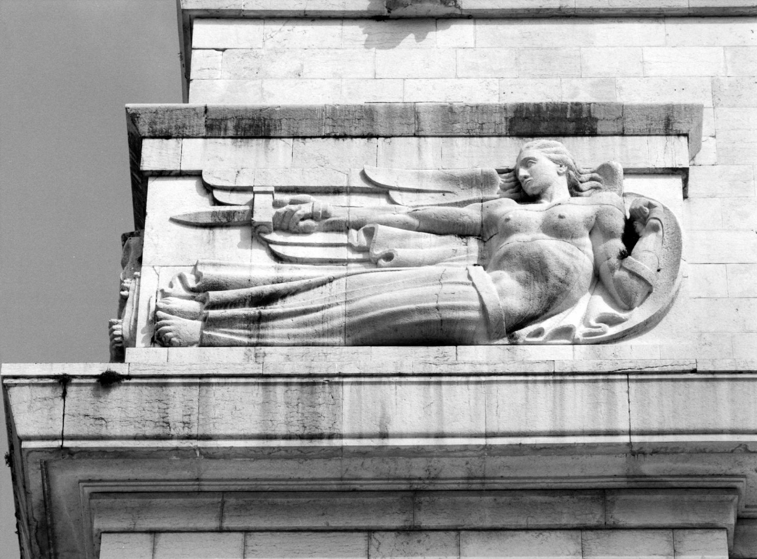 Vittoria (rilievo, coppia) di Zanetti G (sec. XX)