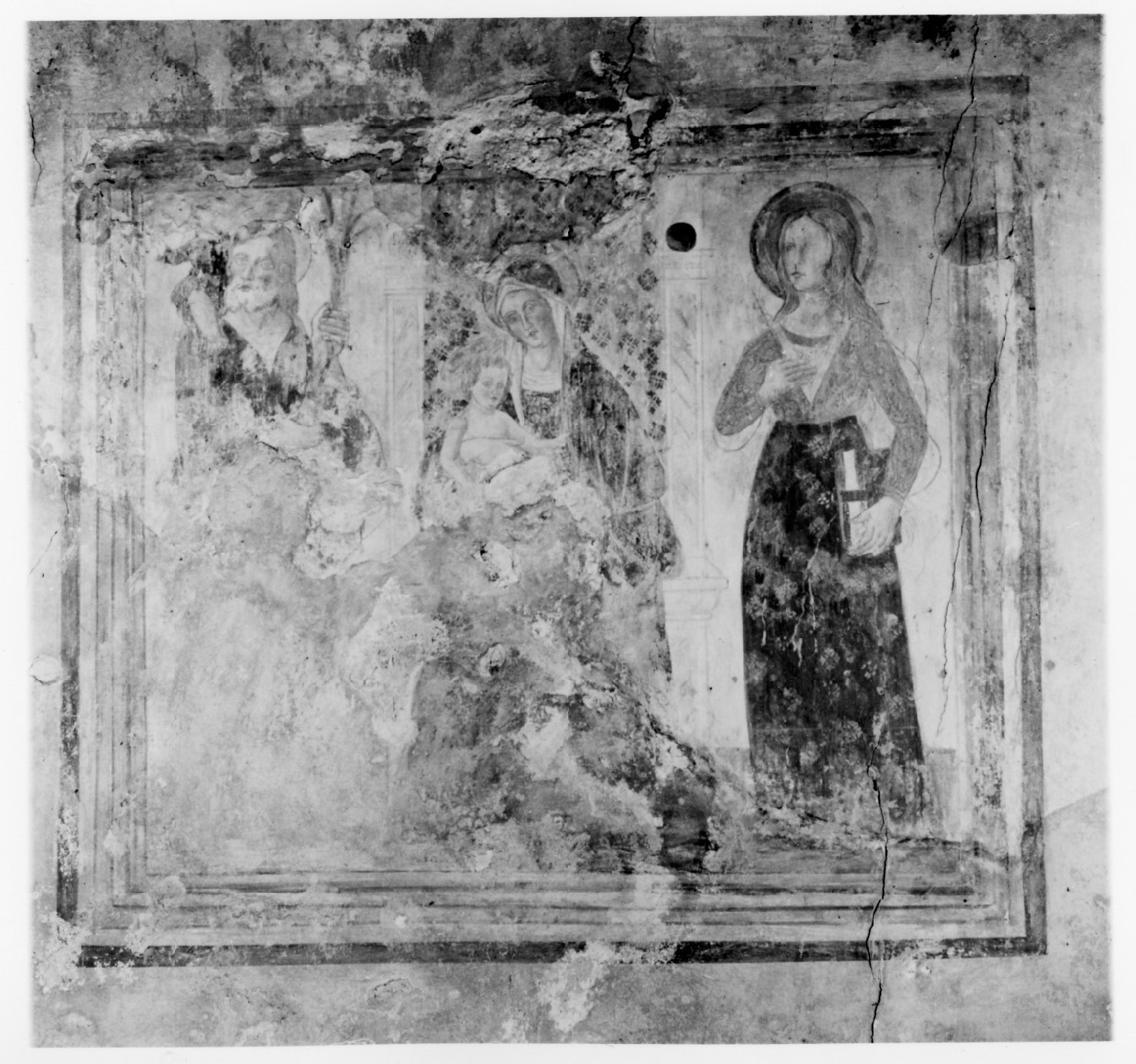 Madonna con Bambino tra San Cristoforo e Santa Lucia, Madonna con Bambino e Santi (dipinto murale) di Taddeo d'Ascoli (sec. XV)