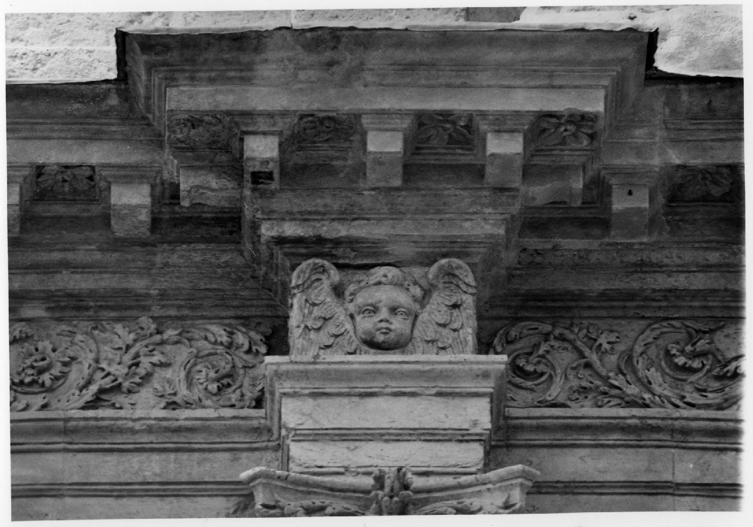 testa alata (rilievo, serie) di Albanese Giovanni Battista (bottega) (sec. XVII)