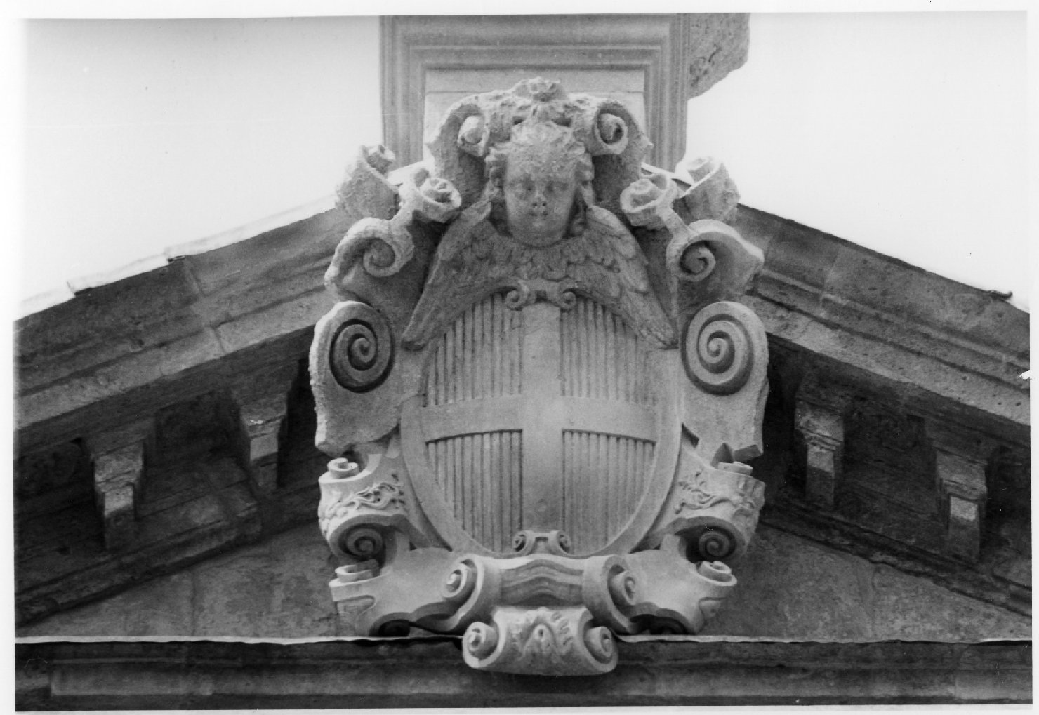 stemma (rilievo) di Albanese Giovanni Battista (bottega) (sec. XVII)