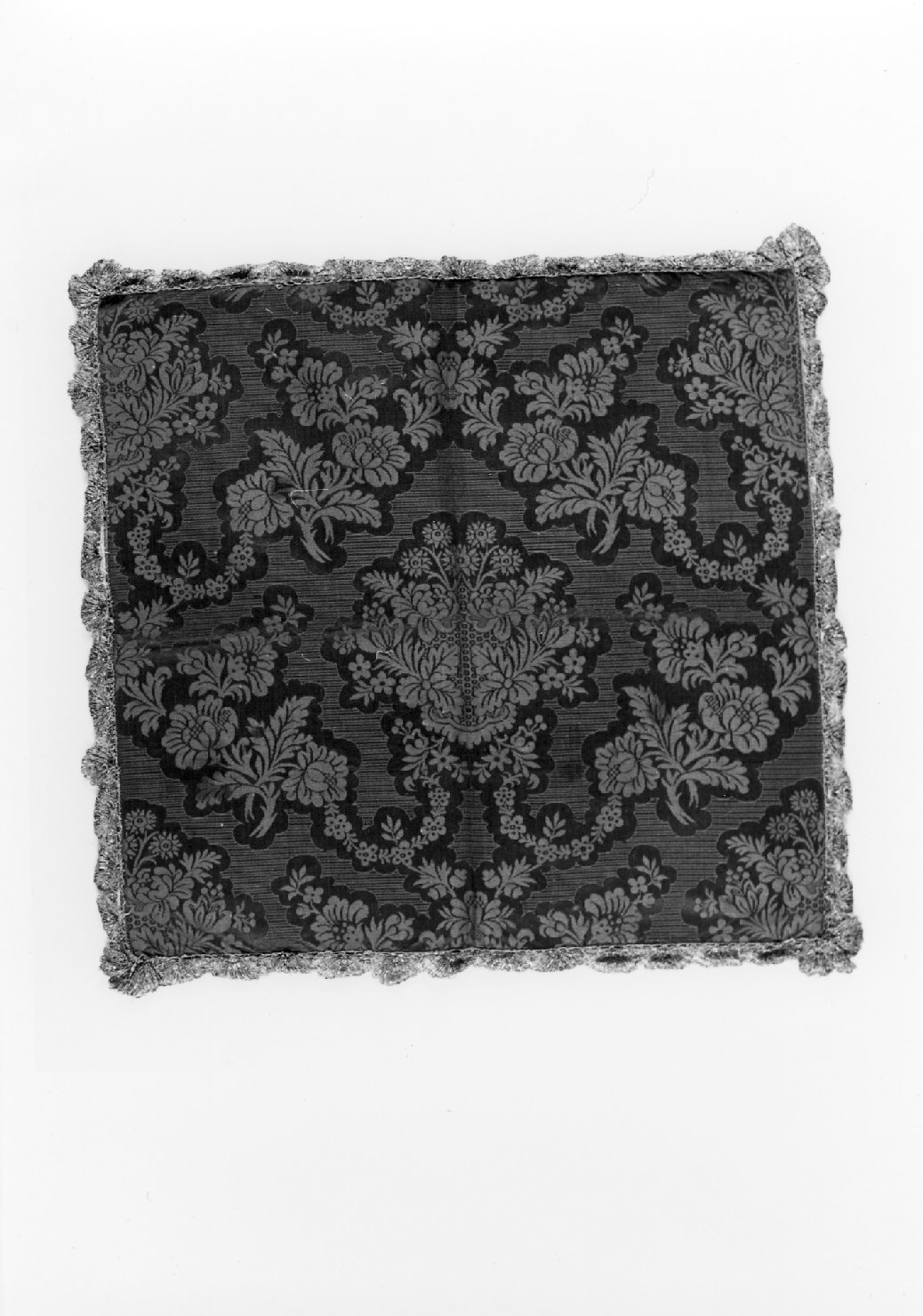 velo di calice, elemento d'insieme - manifattura italiana (sec. XIX)