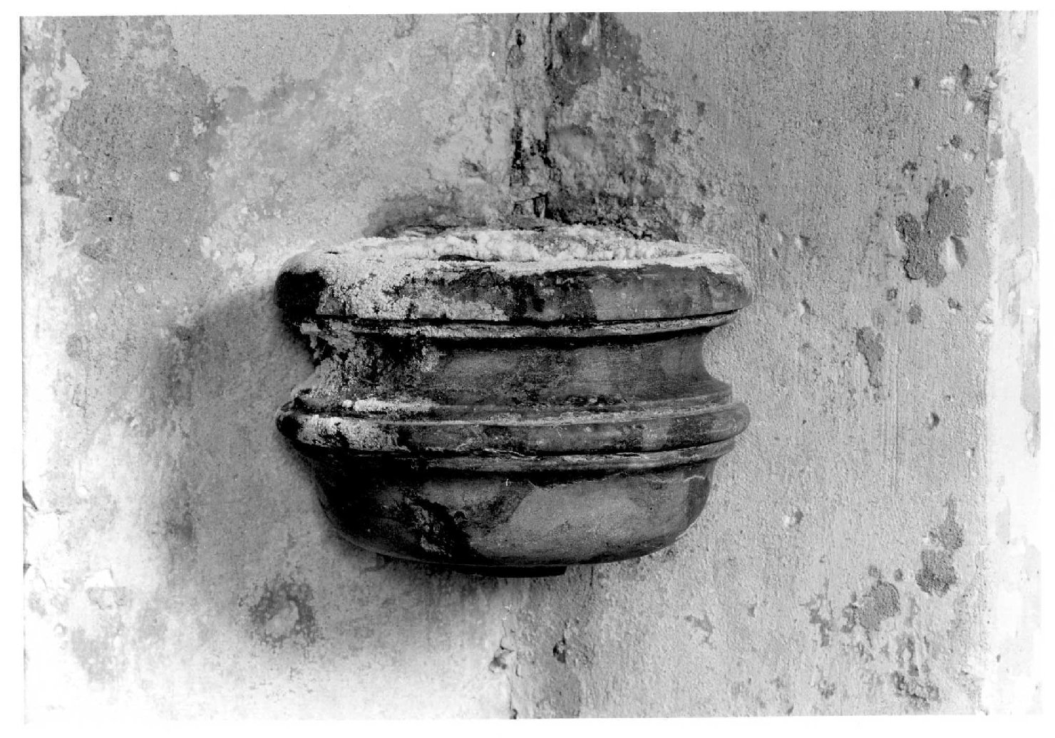 acquasantiera - bottega veneta (secc. XVII/ XVIII)