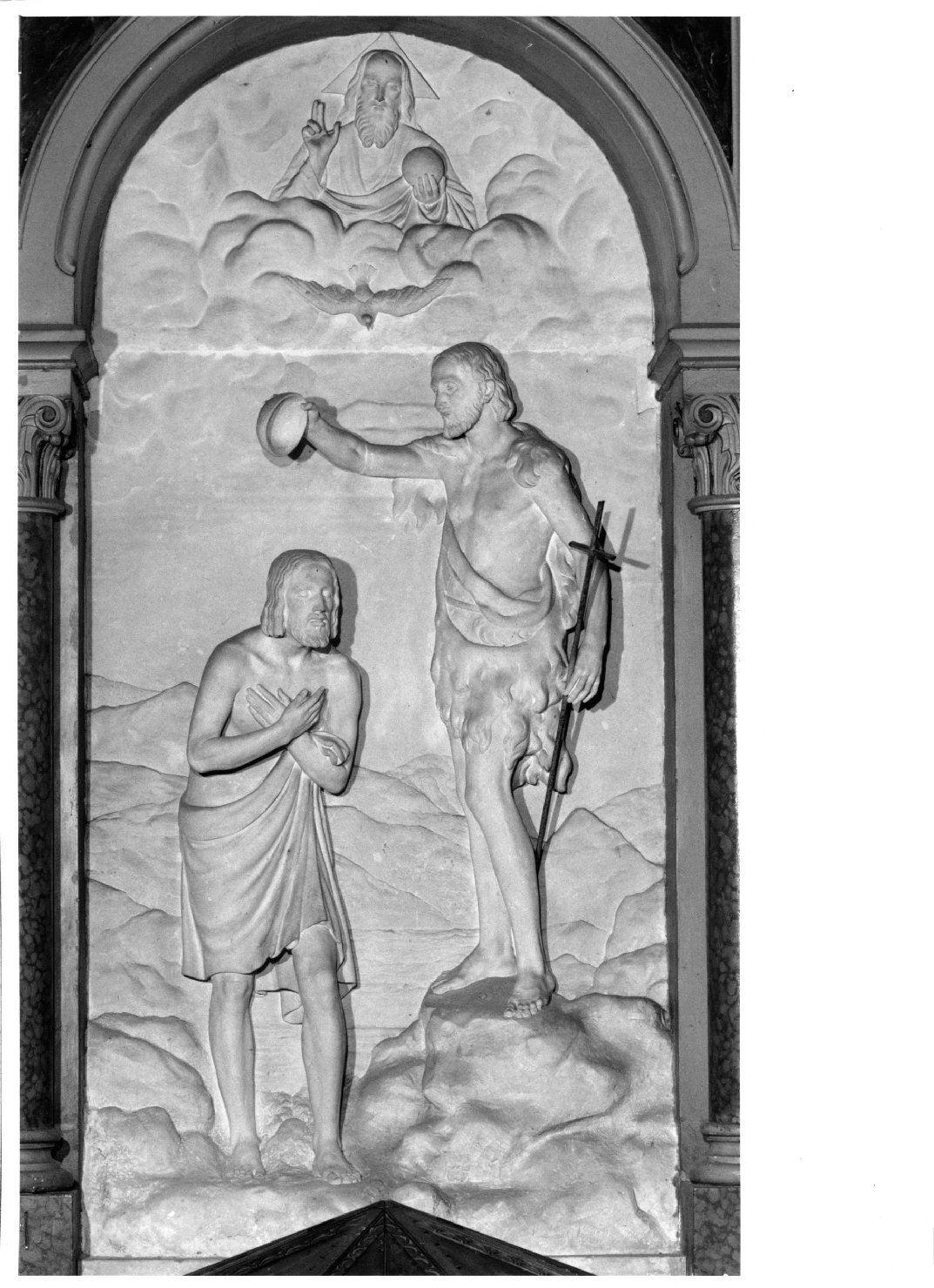 battesimo di Cristo (rilievo) di Caldana Egisto (prima metà sec. XX)