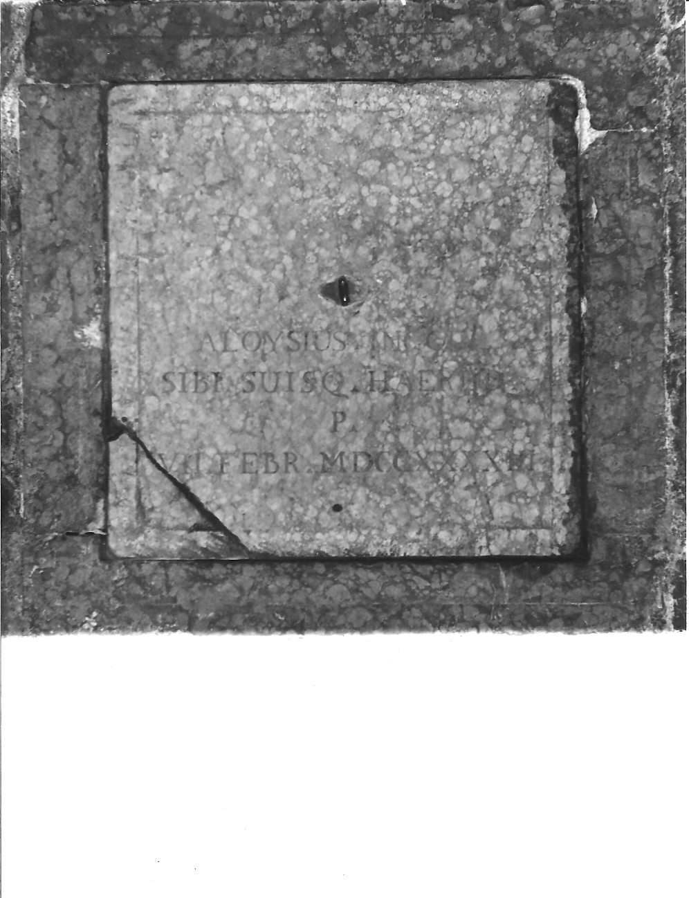 lapide tombale, opera isolata - bottega ferrarese (sec. XVIII)