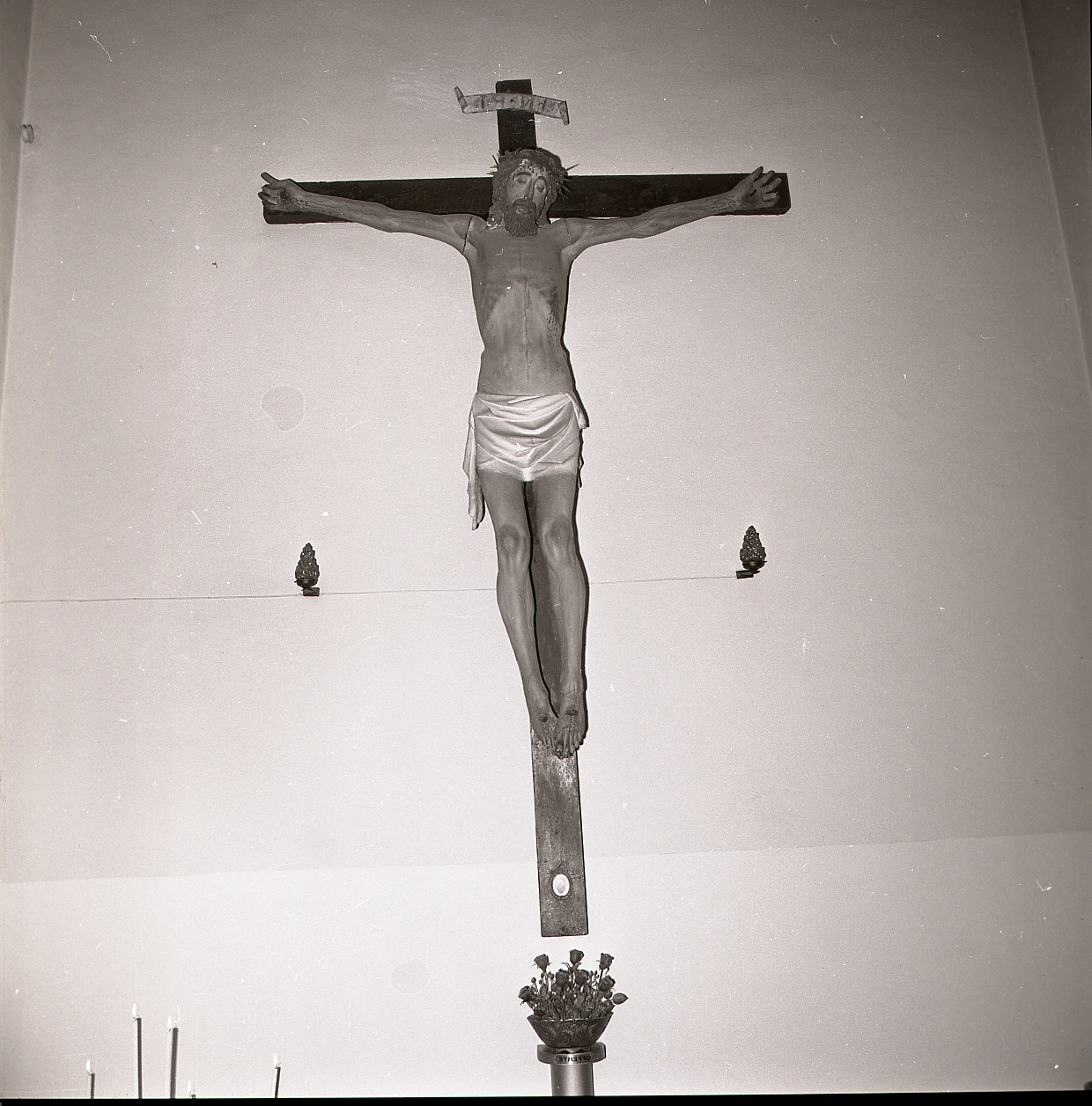 Cristo crocifisso (scultura) - bottega ferrarese (sec. XVI)