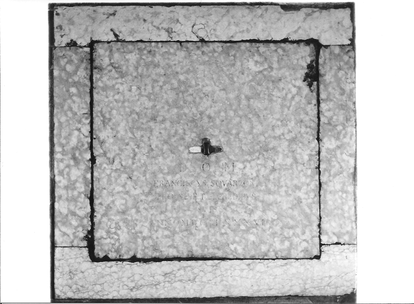 lapide, opera isolata - bottega ferrarese (sec. XVIII)