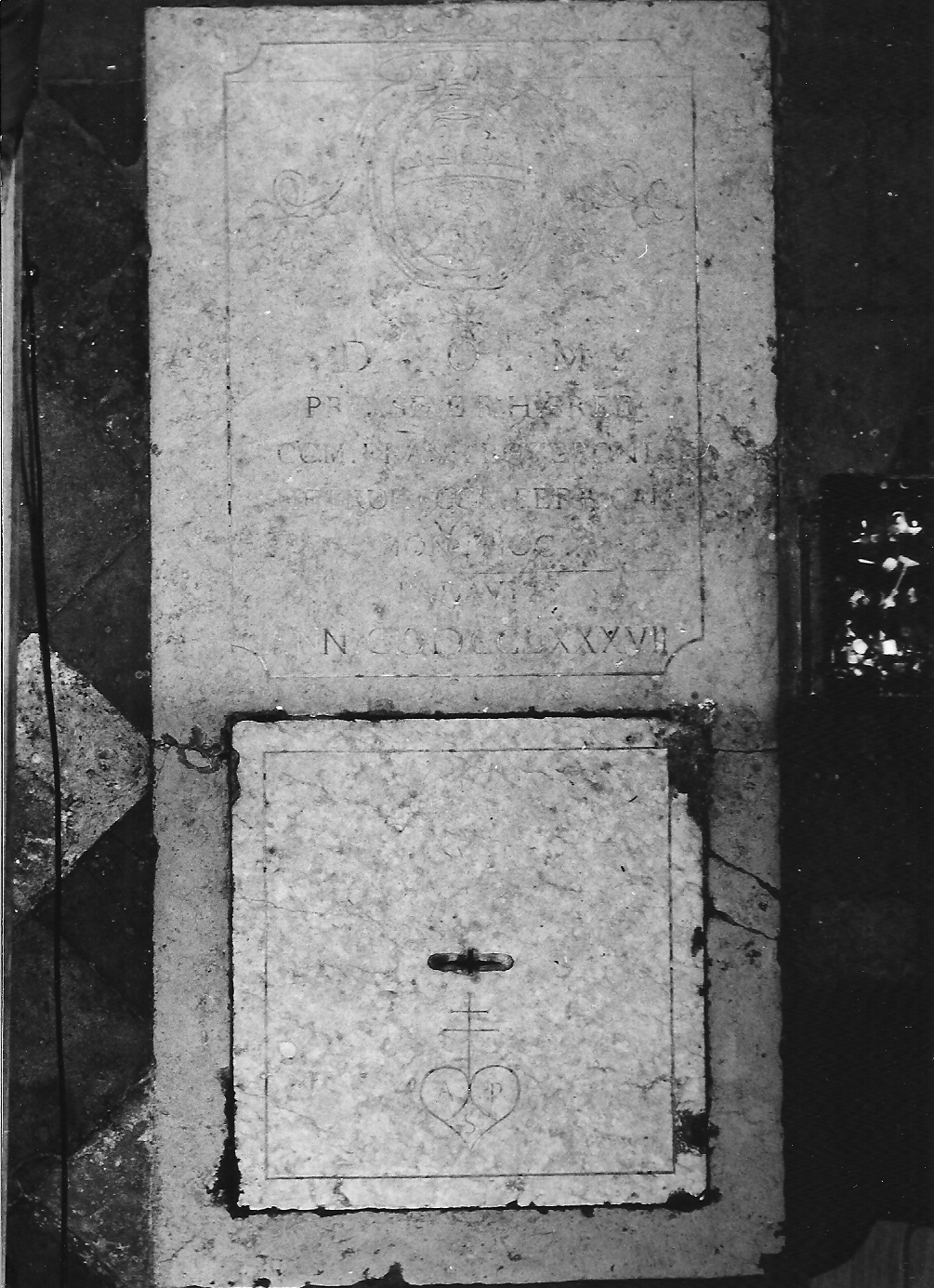 lapide, insieme - bottega ferrarese (sec. XVIII)