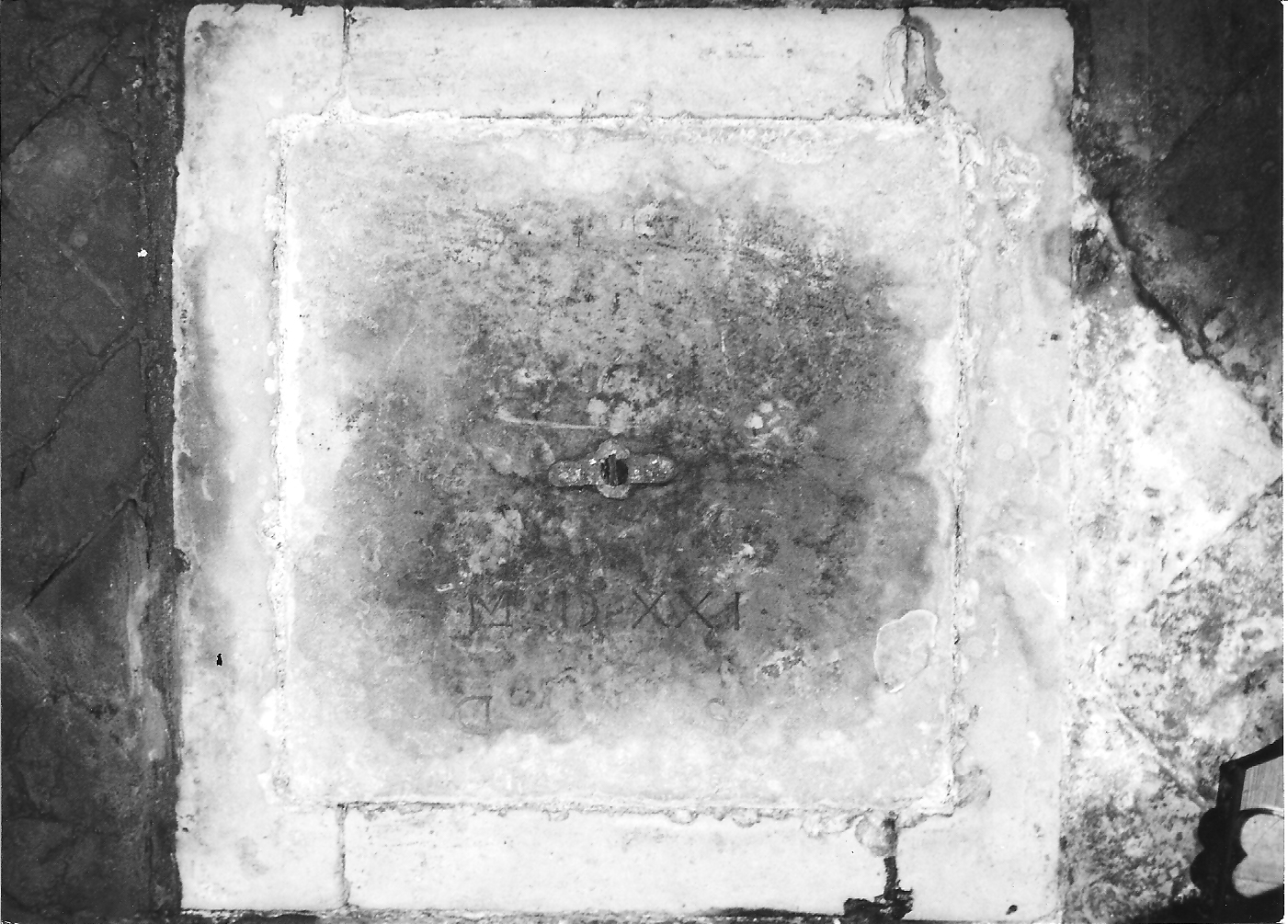 lapide, opera isolata - bottega ferrarese (sec. XVI)