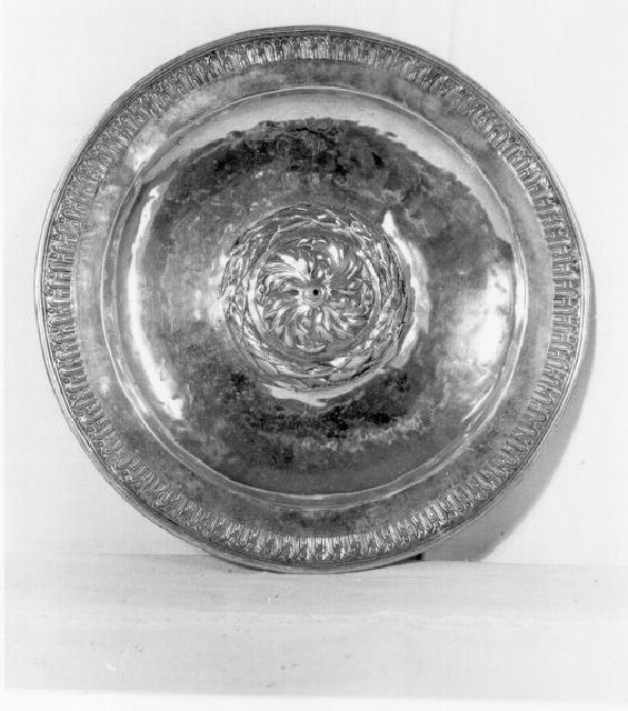 vassoio - bottega italiana (sec. XVII)