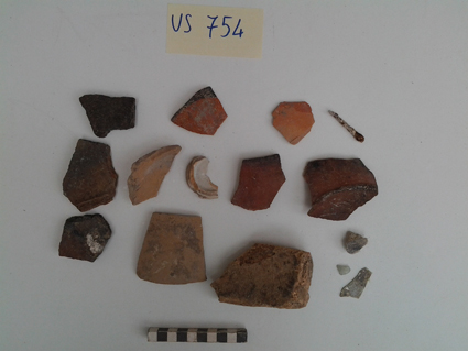 materiale proveniente da Unità Stratigrafica (ceramica, vetro, metallo, materiale di rivestimento, materiale lapideo) (limiti cronologici non precisabili)