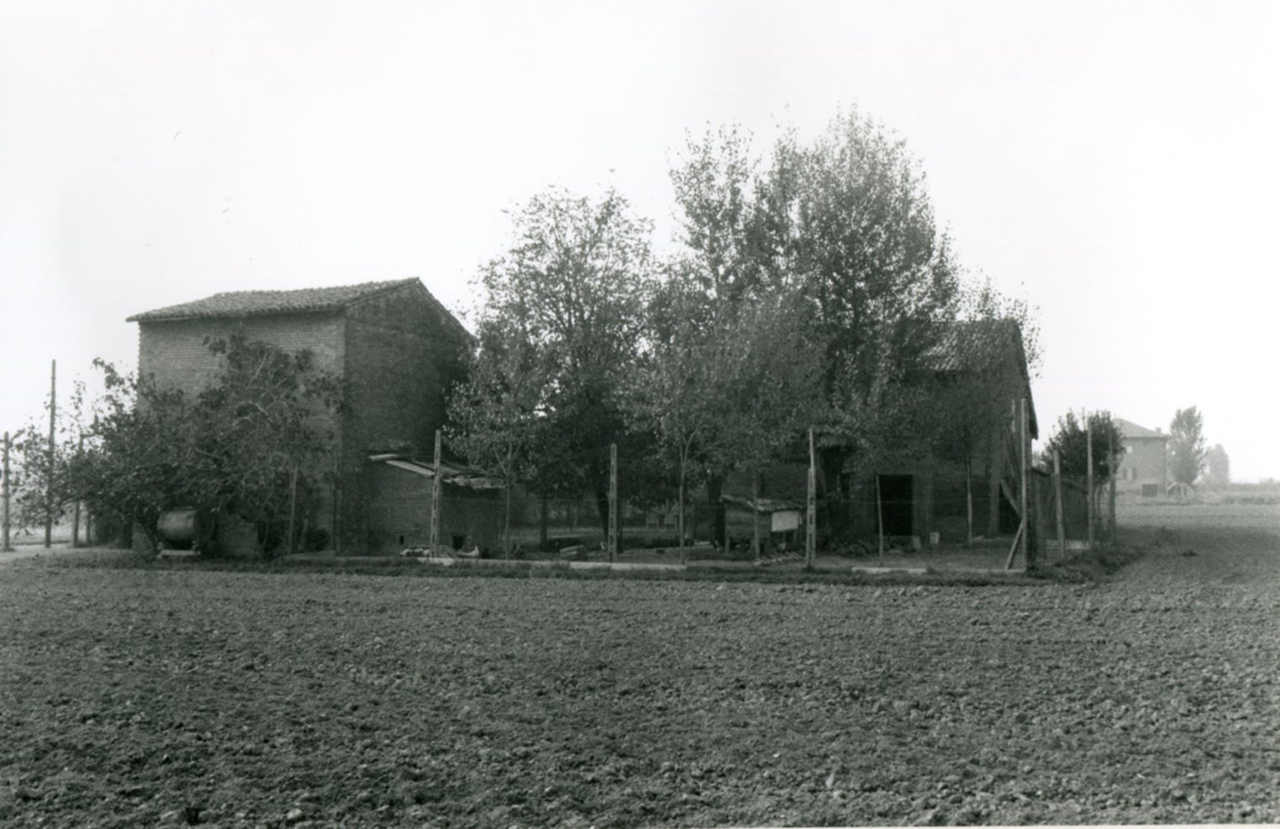 C. Via Guazzaloca II (insediamento agricolo, a corpi separati) - Cento (FE) 