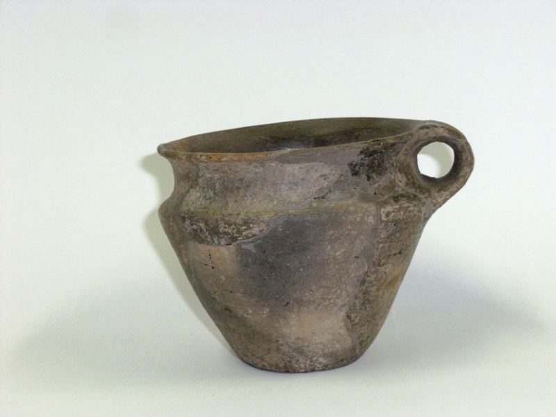 boccale, boccale troncoconico - fase orientalizzante (meta'/ fine sec. VII a.C)