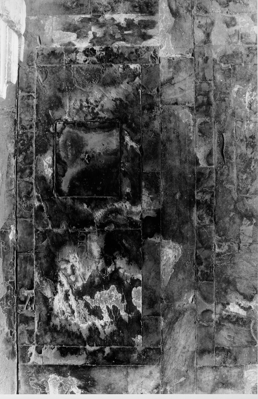 Confraternita di Santa Maria (lastra tombale) - bottega pisana (sec. XIV)