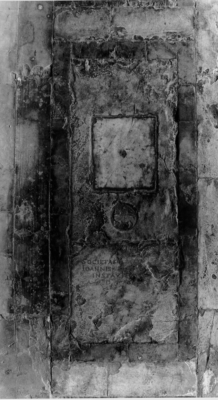 Confraternita di fra' Giovanni di Porta Pace e di San Giovanni Evangelista (lastra tombale) - bottega pisana (sec. XVII)