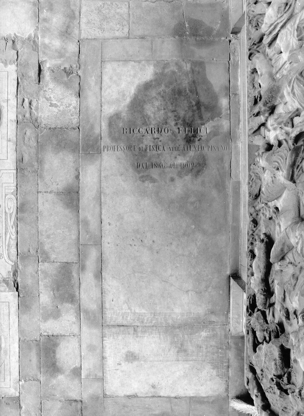 Riccardo Felici, docente universitario (lastra tombale) - bottega pisana (sec. XX)