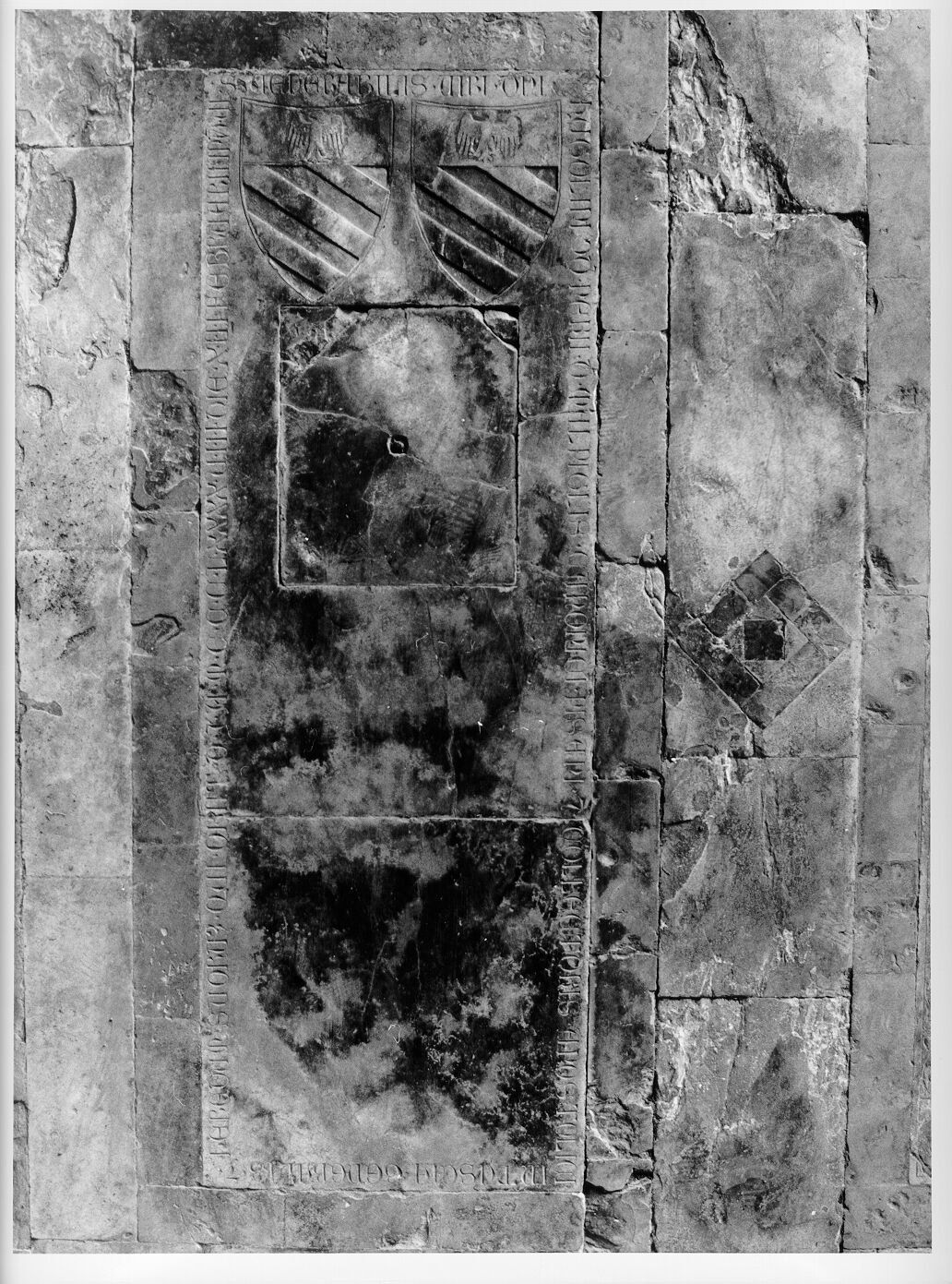 Ugolino di Neri Malpigli (lastra tombale) - bottega pisana (sec. XIV)