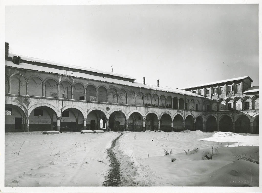 Bologna - Architetture - Conventi - Chiostri (positivo) di Villani Achille (XX)