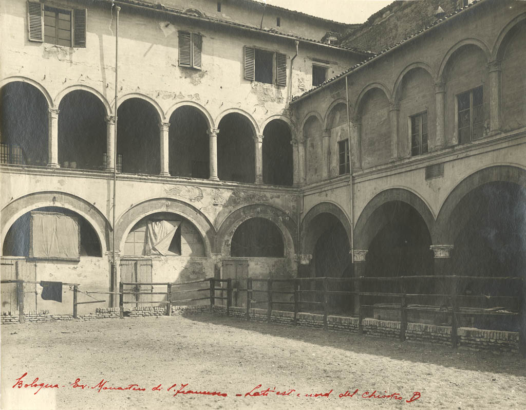 Bologna - Architetture - Conventi - Chiostri (positivo) di anonimo (primo quarto XX)