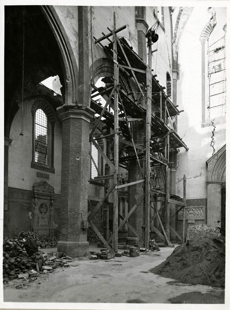 Bologna - Architetture - Chiese - Danni di guerra - Restauri (positivo) di Villani Achille (XX)