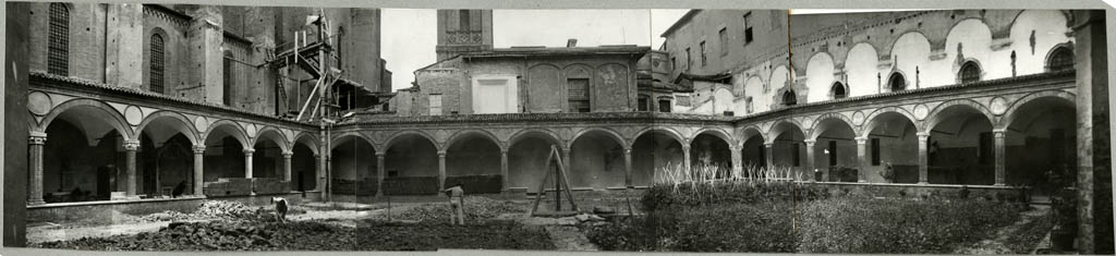 Bologna - Architetture - Conventi - Chiostri - Restauri (positivo) di anonimo (XX)