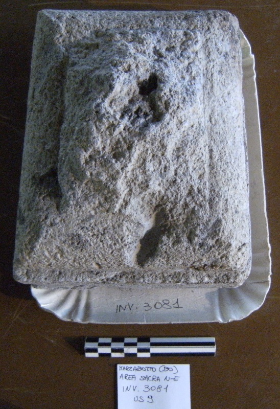 base - etrusco padano (sec. V - IV a.C)