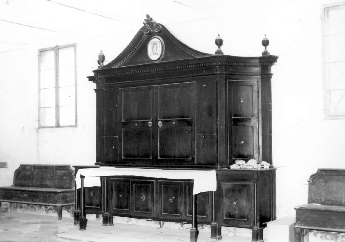 mobile da sacrestia - manifattura modenese (seconda metà, prima metà sec. XVIII, sec. XIX)