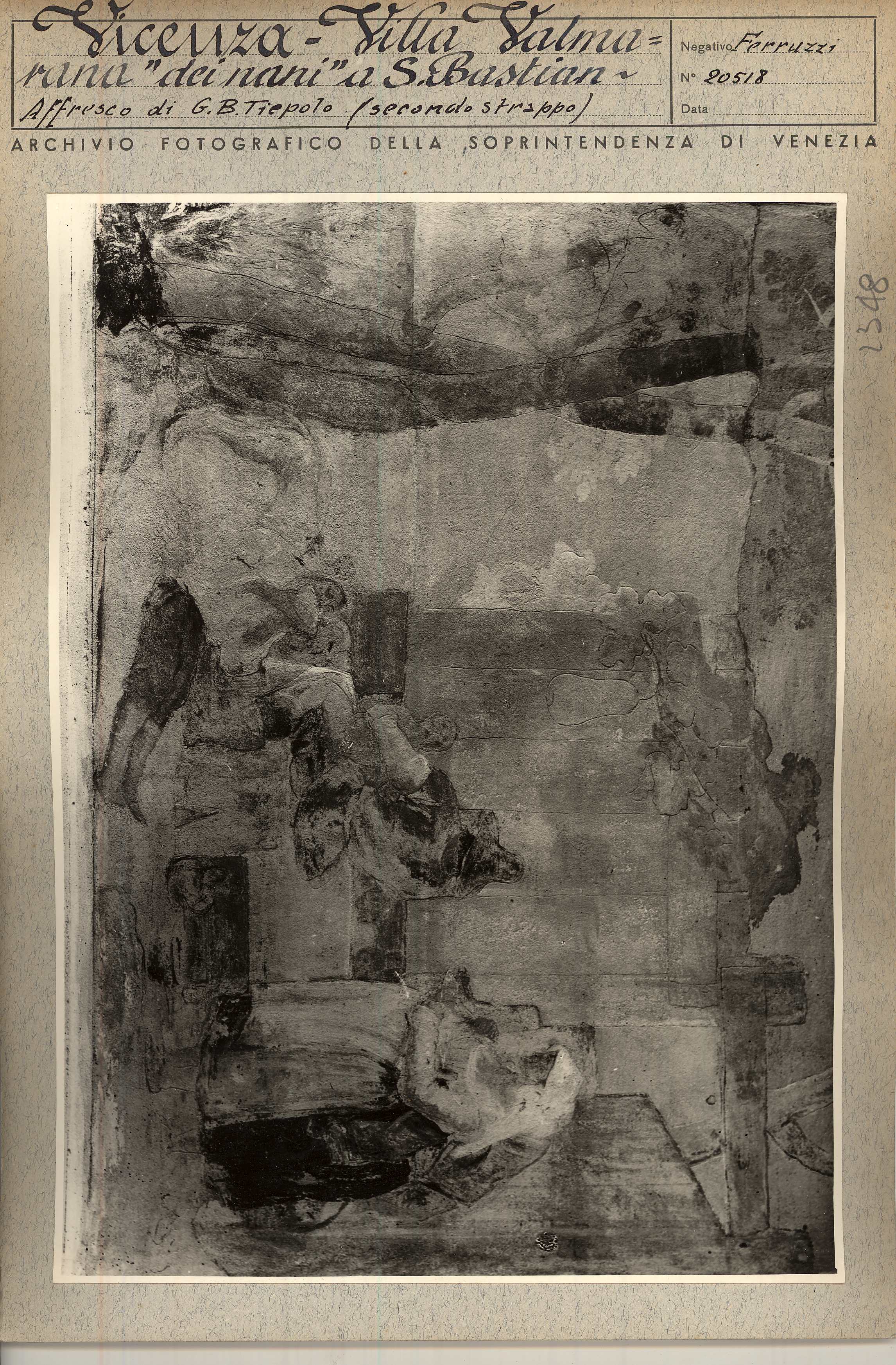 Vicenza. Villa Valmarana ai Nani. Foresteria. Stanza delle scene campestri. Contadini a mensa (positivo) di Soprintendenza ai Monumenti (metà XX)