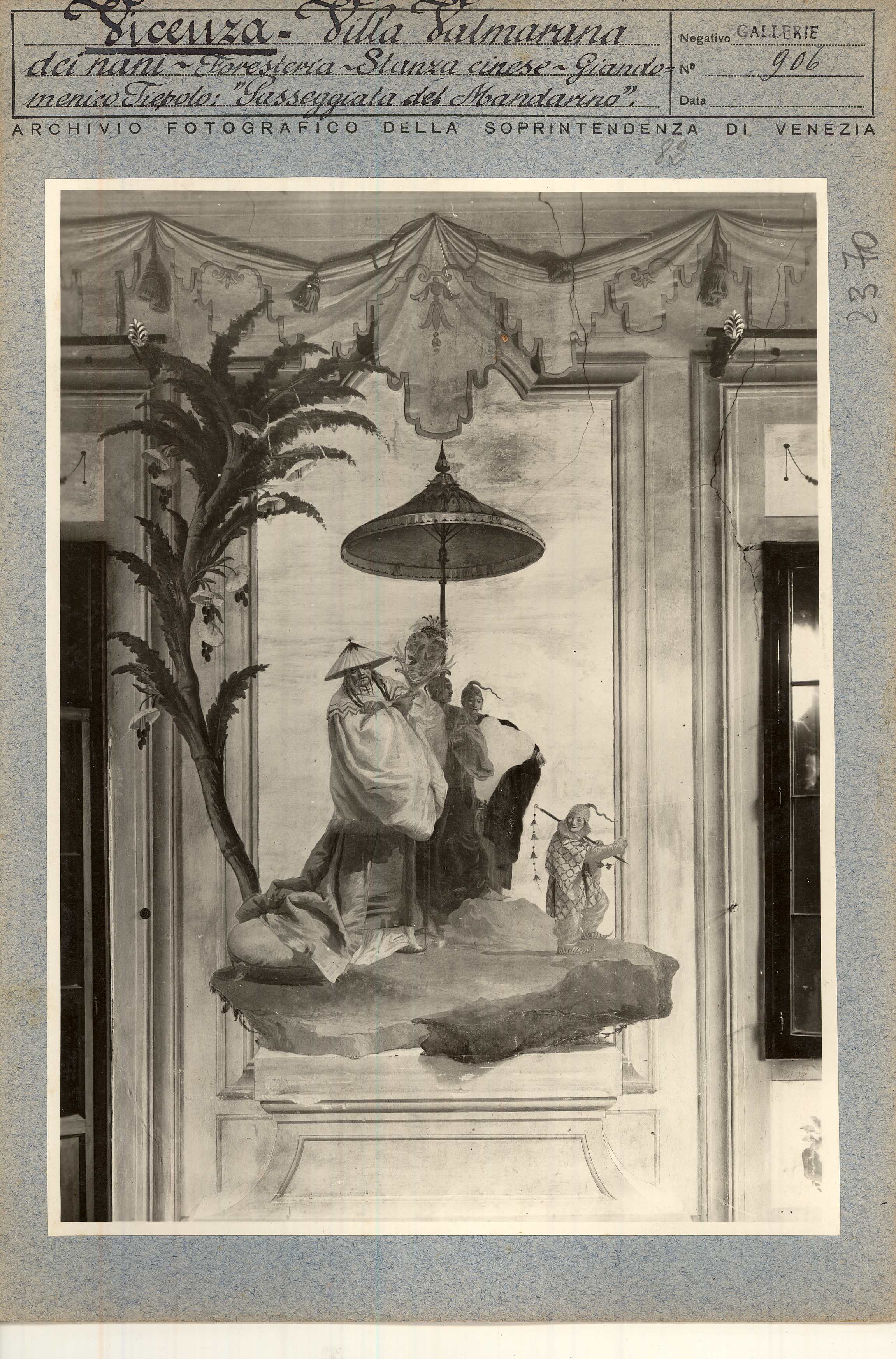Vicenza. Villa Valmarana ai Nani. Foresteria. Stanza cinese. La passeggiata del mandarino (positivo) di Soprintendenza ai Monumenti (metà XX)