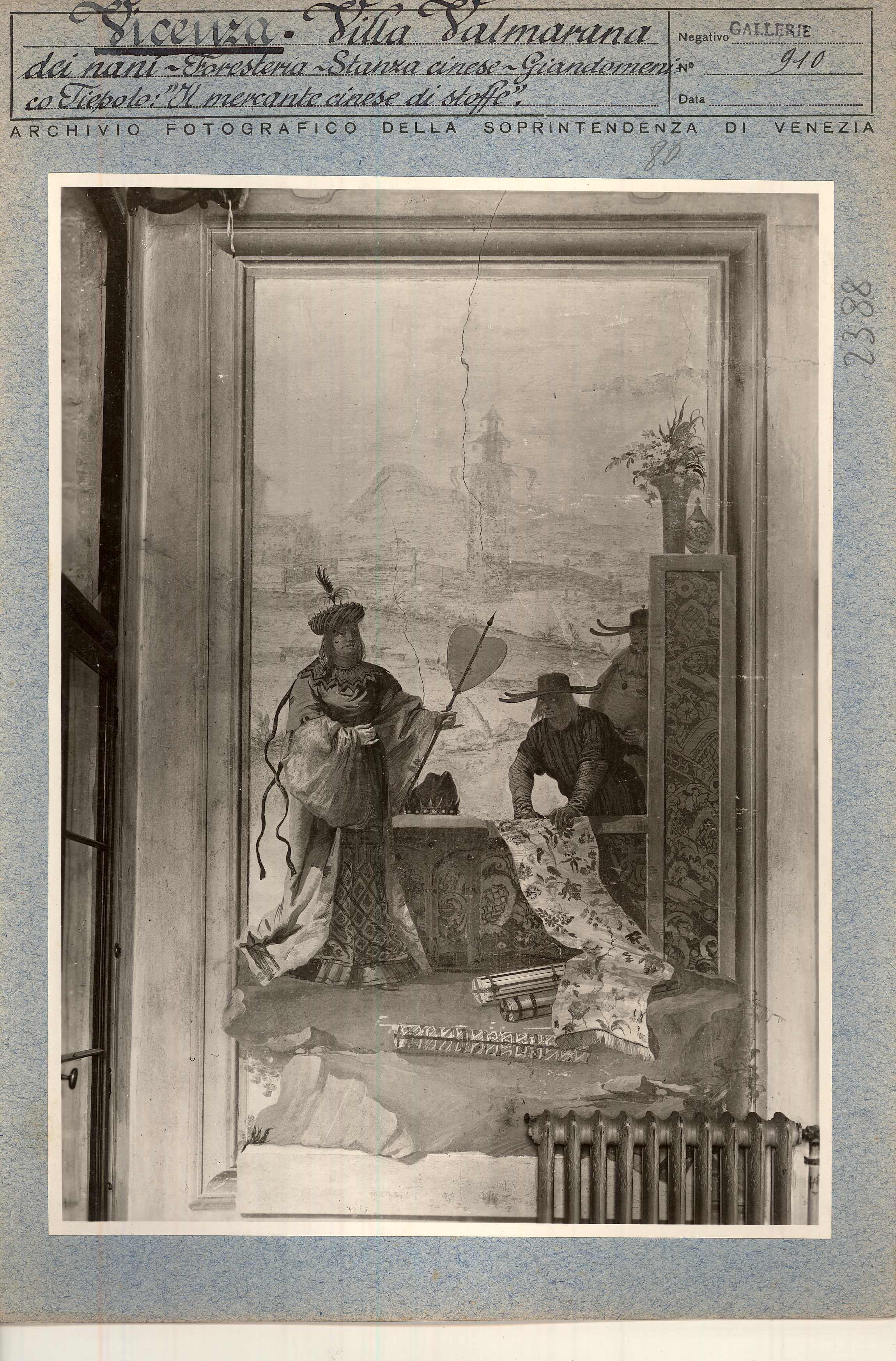 Vicenza. Villa Valmarana ai Nani. Foresteria. Stanza cinese. Il mercante cinese di stoffe (positivo) di Soprintendenza ai Monumenti (metà XX)