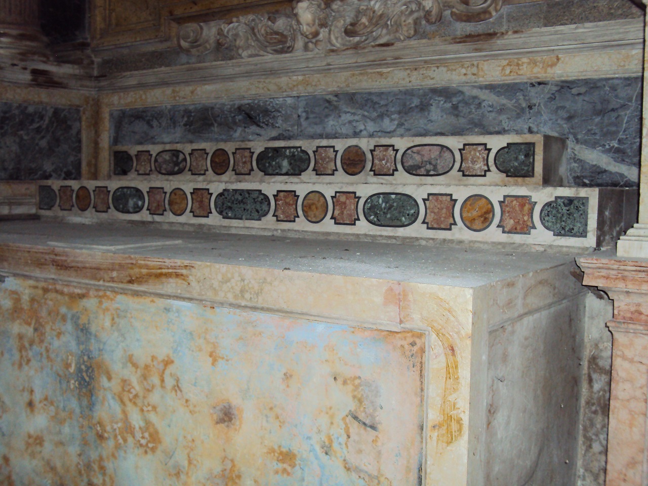 gradino d'altare, coppia - bottega mantovana (seconda metà sec. XVII)