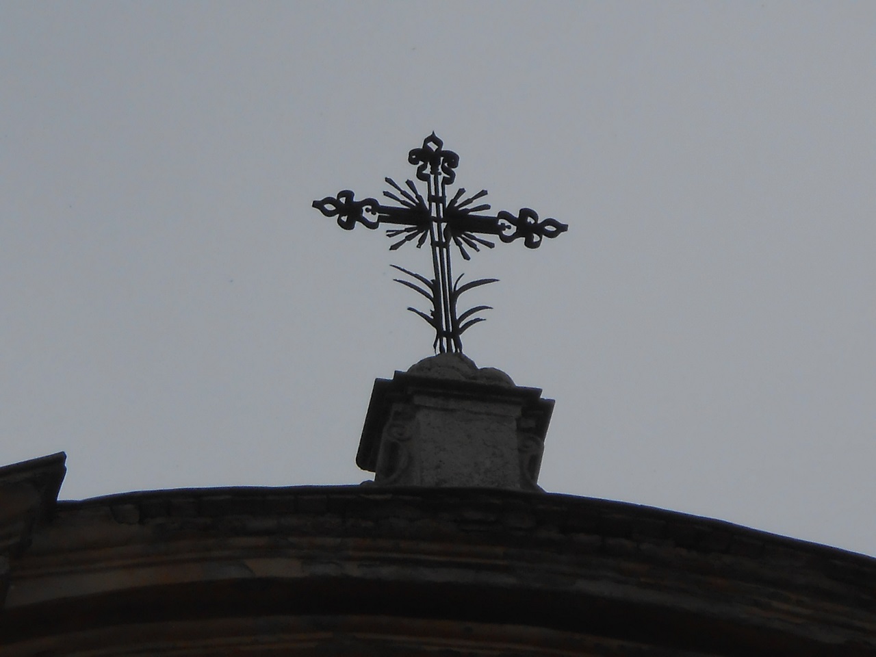 croce apicale, opera isolata - bottega mantovana (secondo quarto sec. XVIII)