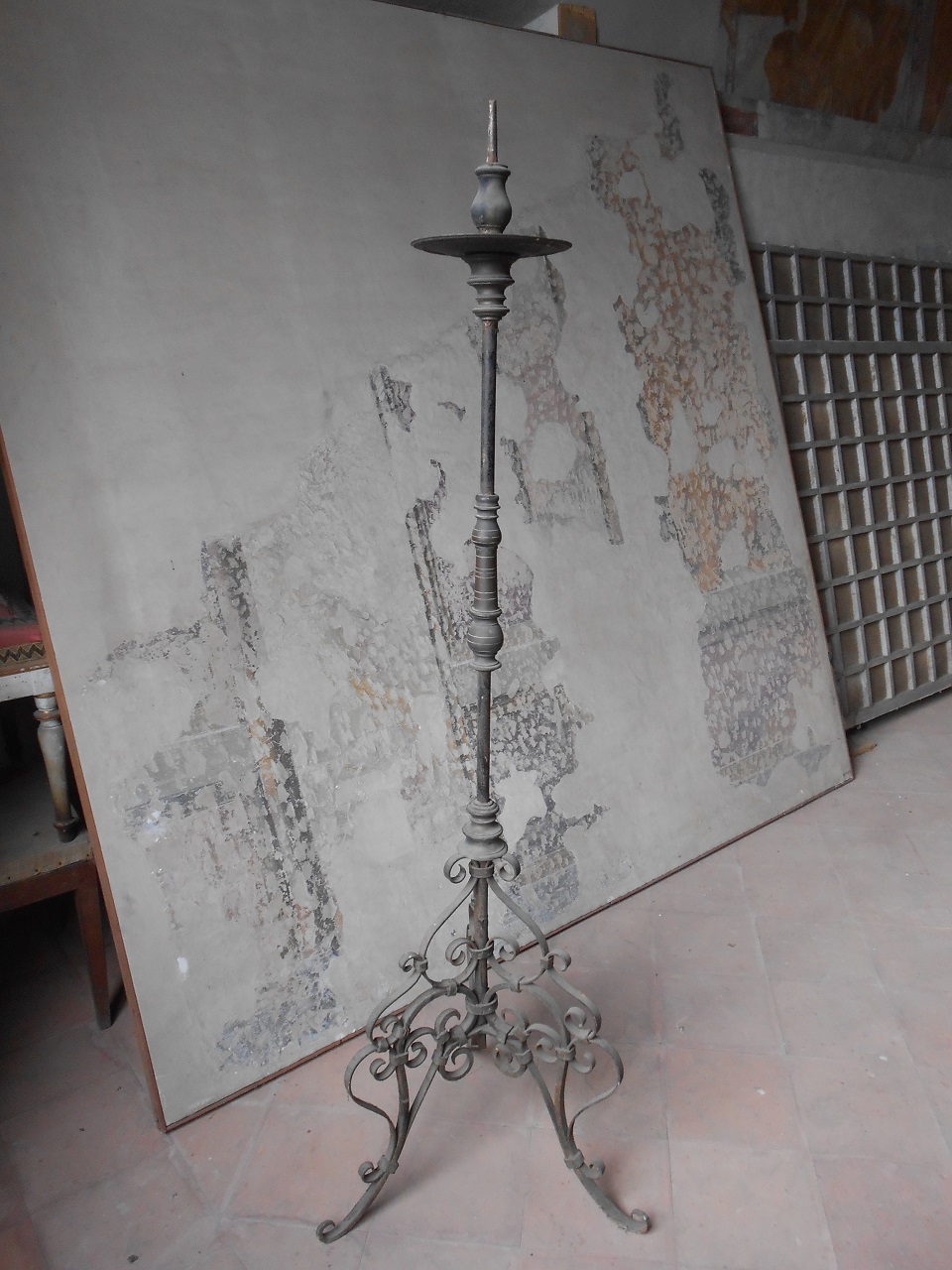 candelabro funebre, coppia - bottega mantovana (prima metà sec. XVIII)