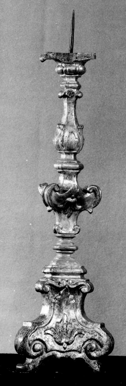 candeliere d'altare, serie - bottega mantovana (metà sec. XVIII)