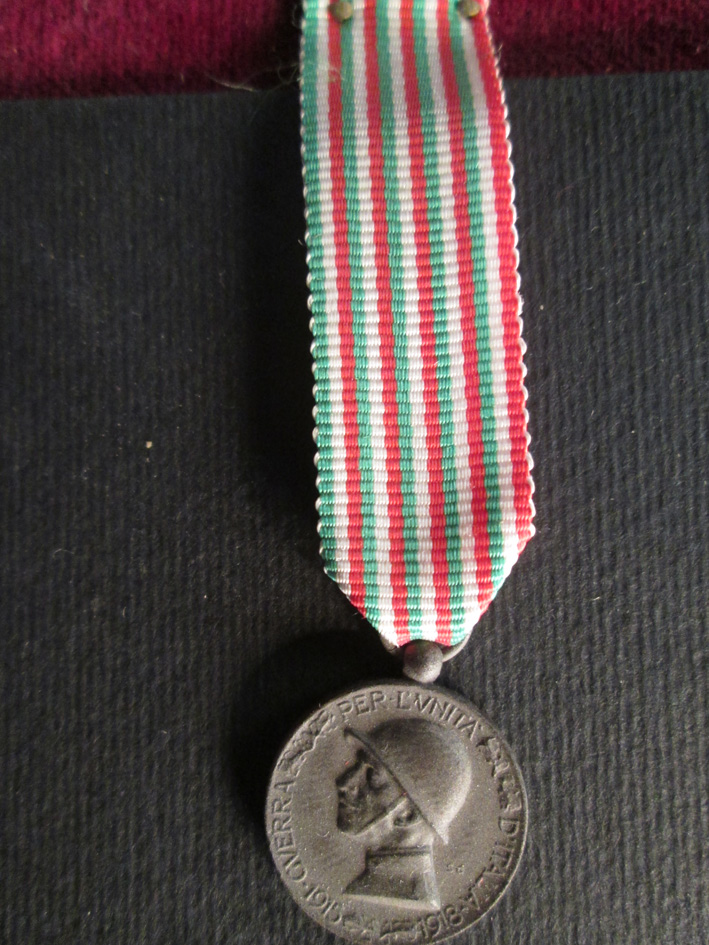 medaglia, elemento d'insieme di Canevari Silvio, Johnson Stefano - Fabbrica di medaglie (XX)