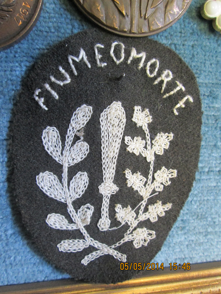 distintivo, elemento d'insieme - ambito italiano (XX)