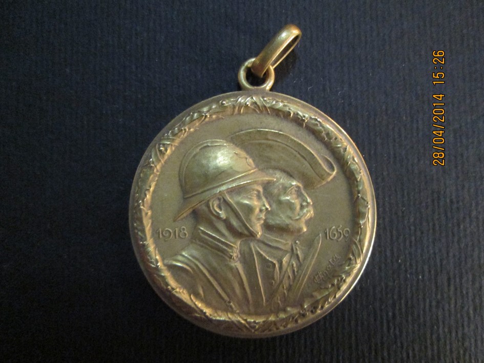 medaglia, elemento d'insieme di Gnata Umberto (XX)