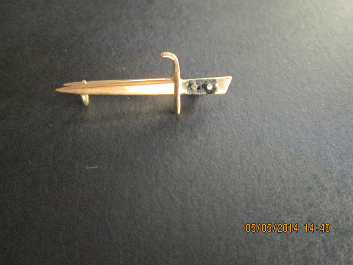 spilla, elemento d'insieme - ambito italiano (XX)