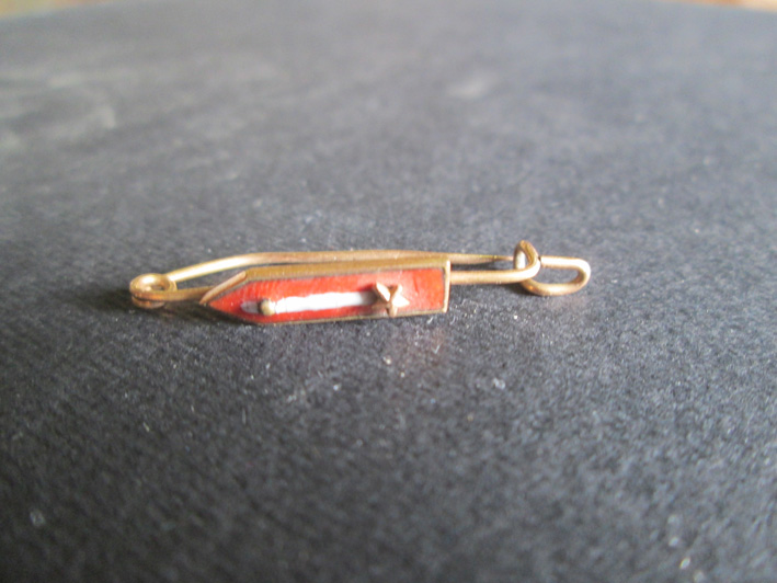 spilla, elemento d'insieme - ambito italiano (XX)