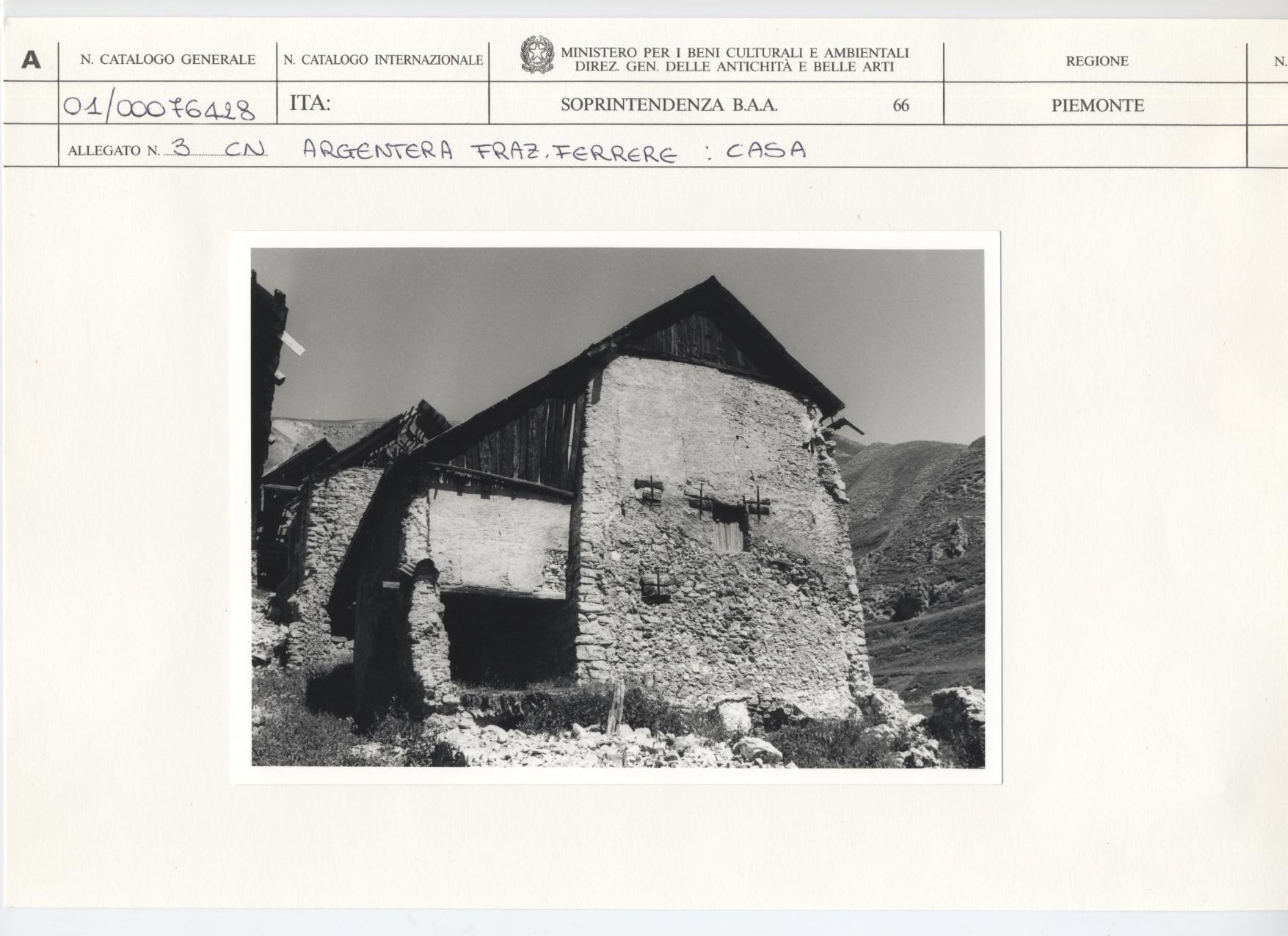 case - ARGENTERA (CN)  (XVIII, inizio)