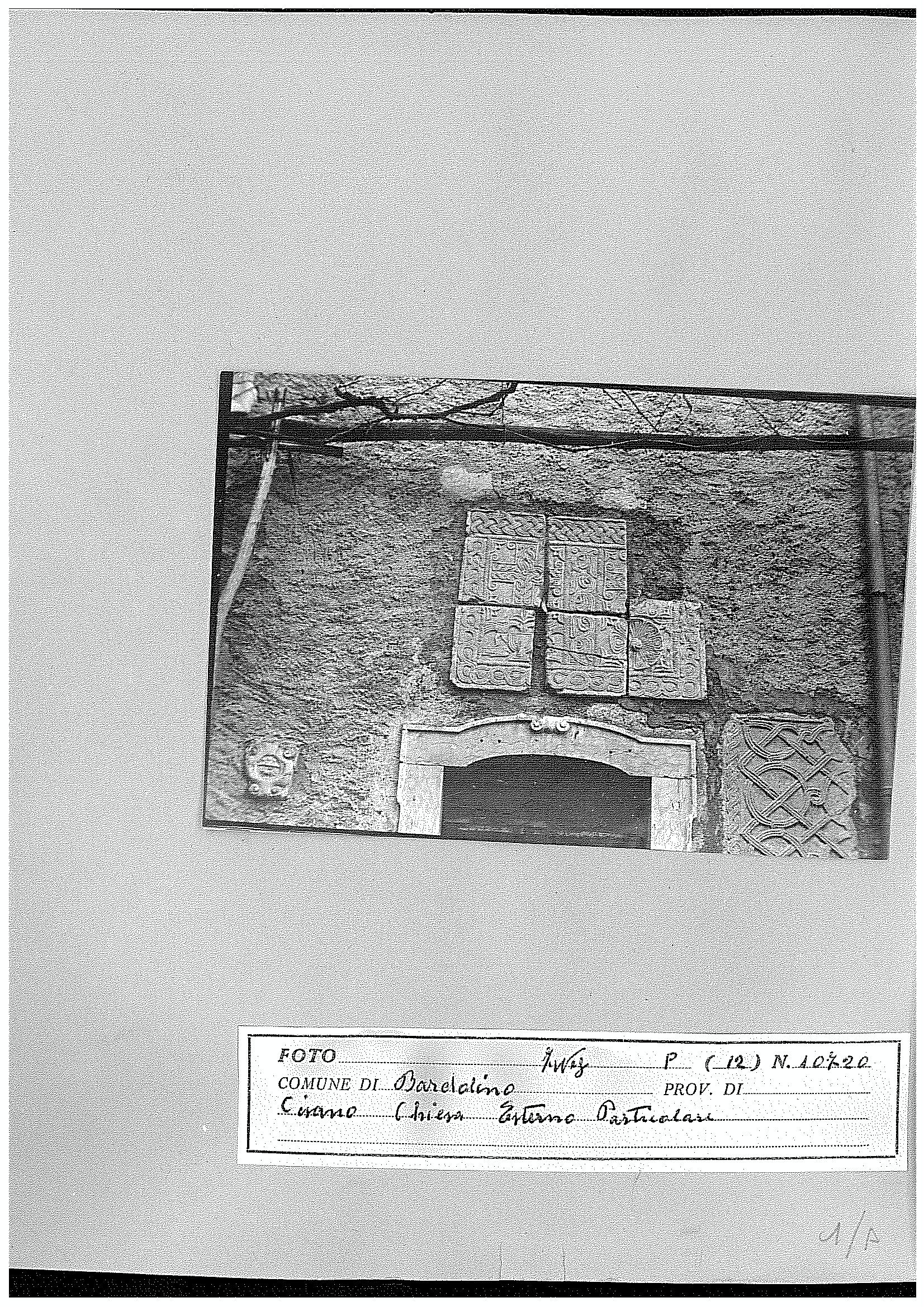 Chiesa di Cisano - particolare parete settentrionale (positivo) di Soprintendenza ai Monumenti per le province di Verona Mantova e Cremona (terzo quarto XX)