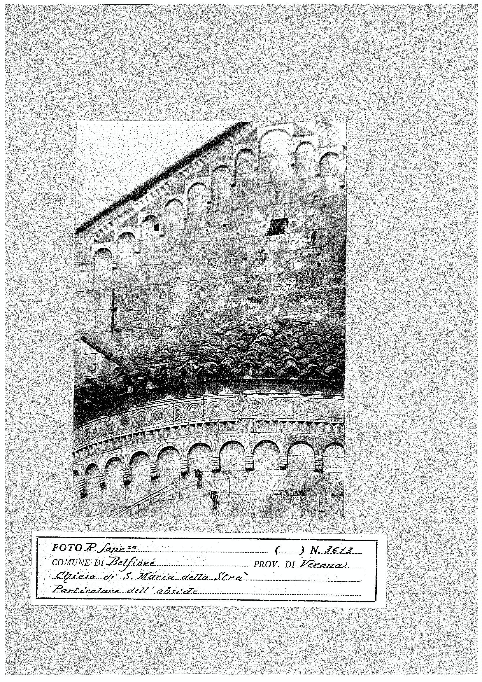 Chiesa di Santa Maria della Strà - particolare abside (positivo) di Regia Soprintendenza ai Monumenti per le province di Verona Mantova e Cremona (secondo quarto XX)