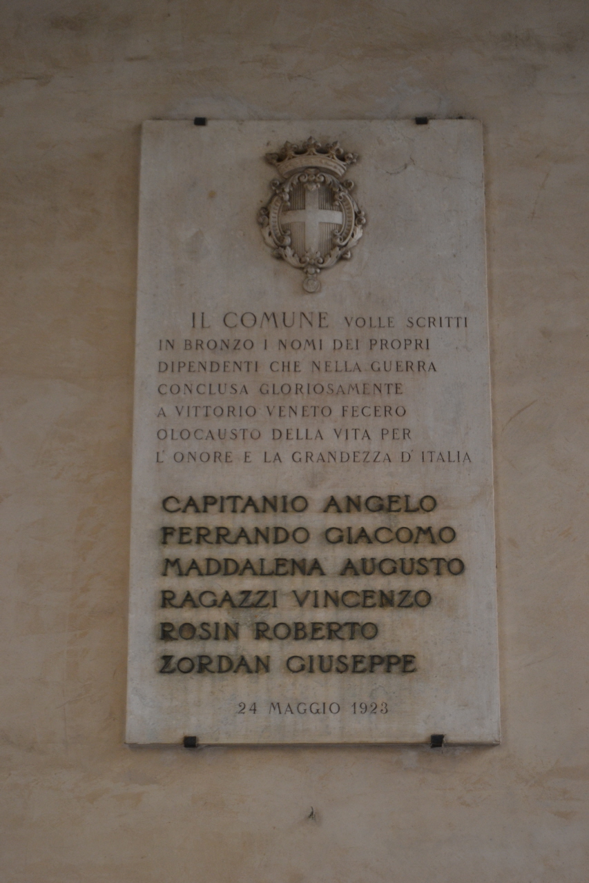 soggetto assente (lapide commemorativa ai caduti) - ambito veneto (sec. XX)