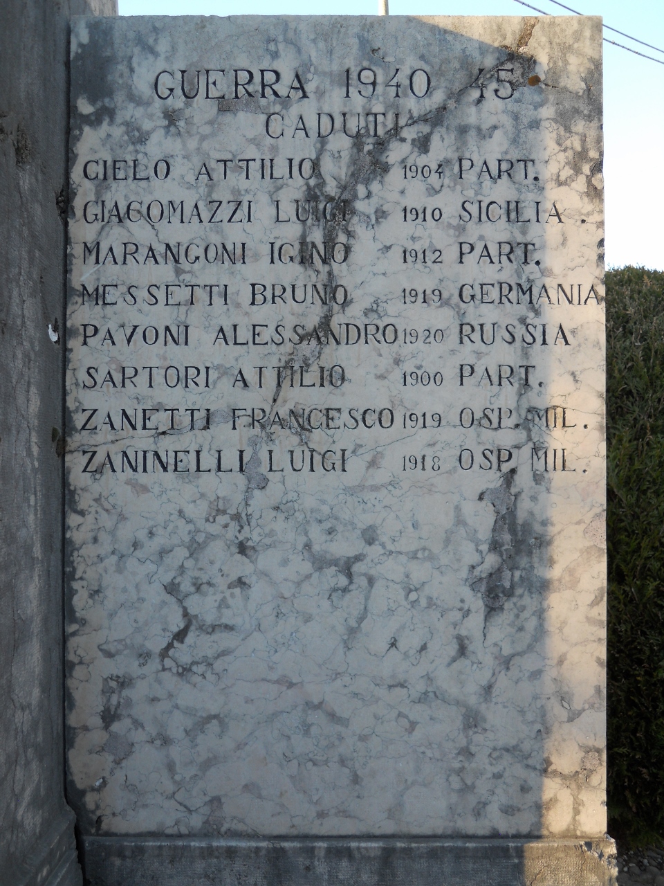 monumento ai caduti - ad obelisco di Banterle Francesco (sec. XX)