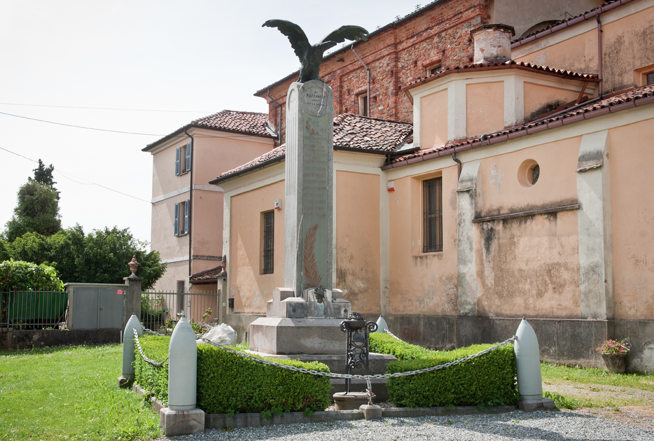 allegoria della Vittoria come aquila (monumento ai caduti - ad obelisco) di Catella Fratelli Ditta (primo quarto, metà sec. XX, sec. XX)